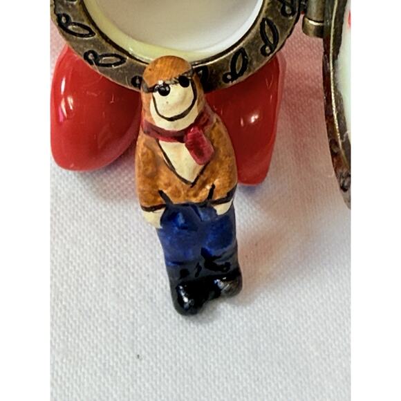 Red Barron Ceramic Plane With Flyer Trinket Box - Picture 8 of 9